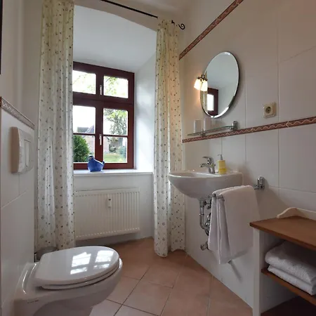 In Mit Garten, Cleaning Included Apartman