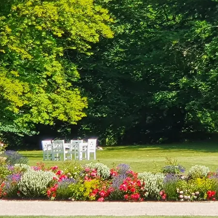In Mit Garten, Cleaning Included Apartman